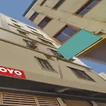 OYO 66745 Le Orange