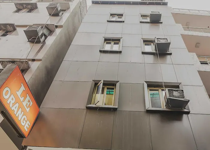OYO 66745 Le Orange