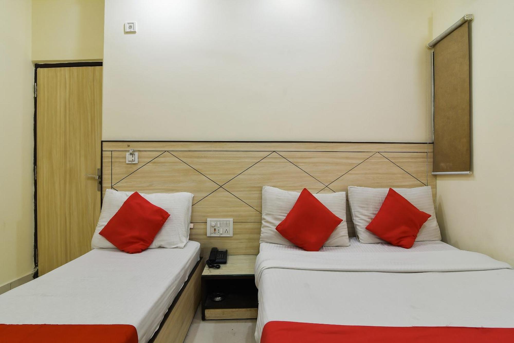 Oyo 66745 Le Orange Hotel New Delhi
