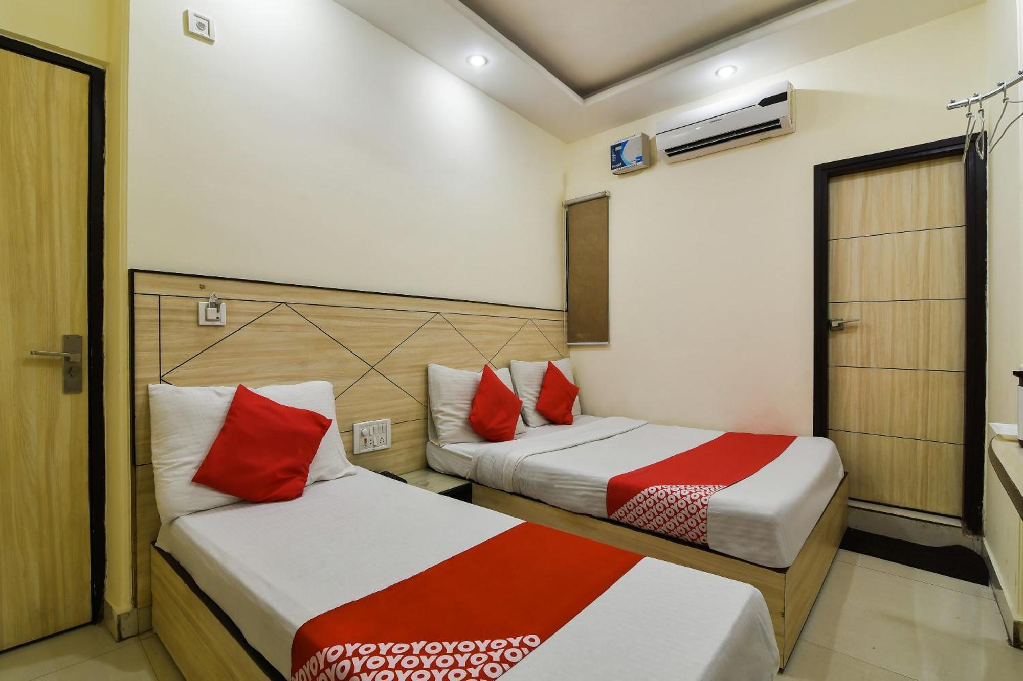 Hotel Oyo 66745 Le Orange 3*
